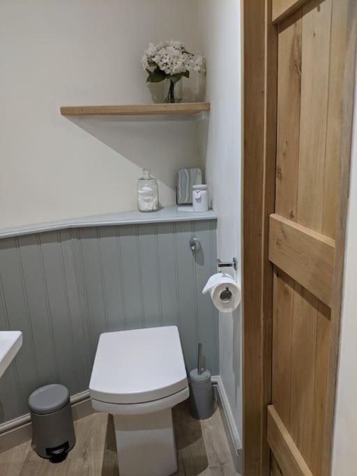 Barley - Cosy Stylish Apartment - Easy Access To Bath And Many Nearby Attractions Бокс Экстерьер фото